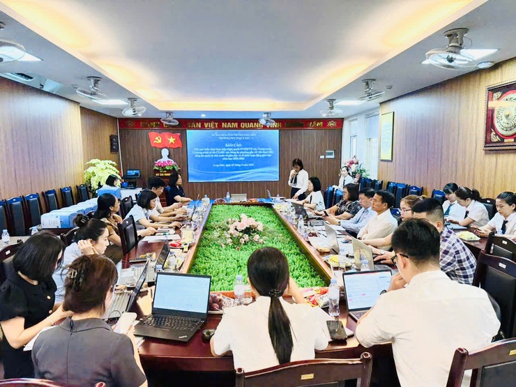 Hội đồng nhân dân phường Long Biên giám sát công tác giáo dục và triển khai Nghị quyết tại Trường Trung học cơ sở Thạch Bàn- Ảnh 2.