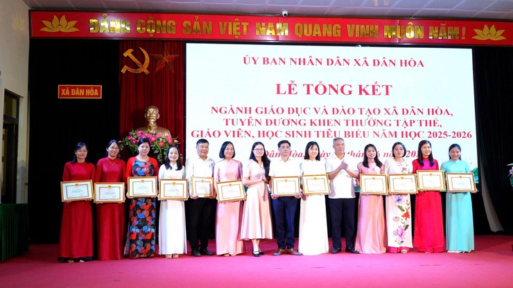 DÂN HÒA TỔNG KẾT NĂM HỌC 2025-2026: NHIỀU ĐIỂM SÁNG TRONG ĐỔI MỚI GIÁO DỤC- Ảnh 10.