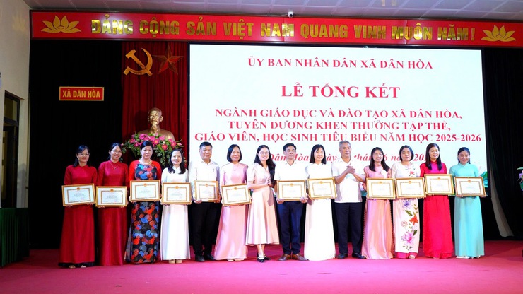 DÂN HÒA TỔNG KẾT NĂM HỌC 2025-2026: NHIỀU ĐIỂM SÁNG TRONG ĐỔI MỚI GIÁO DỤC- Ảnh 8.