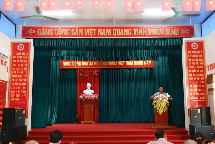 Đồng chí Phó Bí thư Thường trực Đảng ủy xã - Vũ Quốc Anh dự sinh hoạt Chi bộ thôn Tri Thủy- Ảnh 2.
