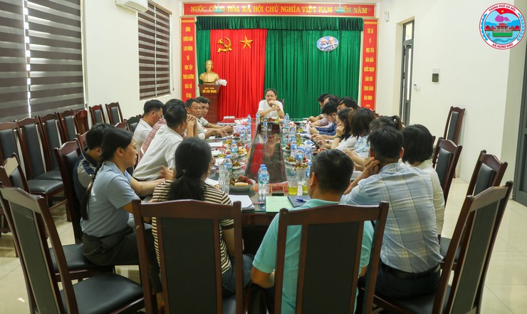 UBND XÃ HƯNG ĐẠO TỔ CHỨC HỘI NGHỊ KIỂM ĐIỂM TIẾN ĐỘ THỰC HIỆN NHIỆM VỤ 6 THÁNG ĐẦU NĂM 2026 CỦA TRUNG TÂM DỊCH VỤ TỔNG HỢP XÃ- Ảnh 1.