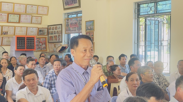 Đồng chí Bí thư Đảng ủy Trần Đức Hải tiếp xúc cử tri trước Kỳ họp thứ hai HĐND xã Hương Sơn khóa XXI- Ảnh 8.