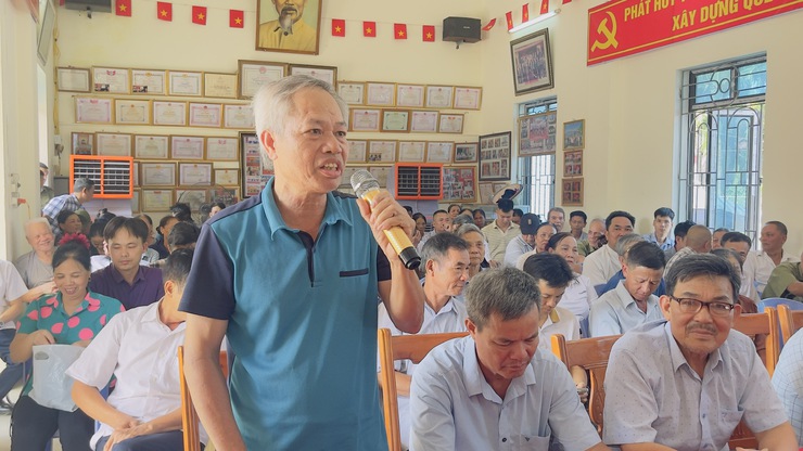 Đồng chí Bí thư Đảng ủy Trần Đức Hải tiếp xúc cử tri trước Kỳ họp thứ hai HĐND xã Hương Sơn khóa XXI- Ảnh 9.