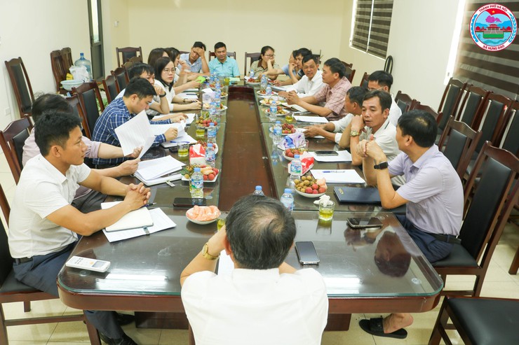 UBND XÃ HƯNG ĐẠO TỔ CHỨC HỘI NGHỊ KIỂM ĐIỂM TIẾN ĐỘ THỰC HIỆN NHIỆM VỤ 6 THÁNG ĐẦU NĂM 2026 CỦA TRUNG TÂM DỊCH VỤ TỔNG HỢP XÃ- Ảnh 2.