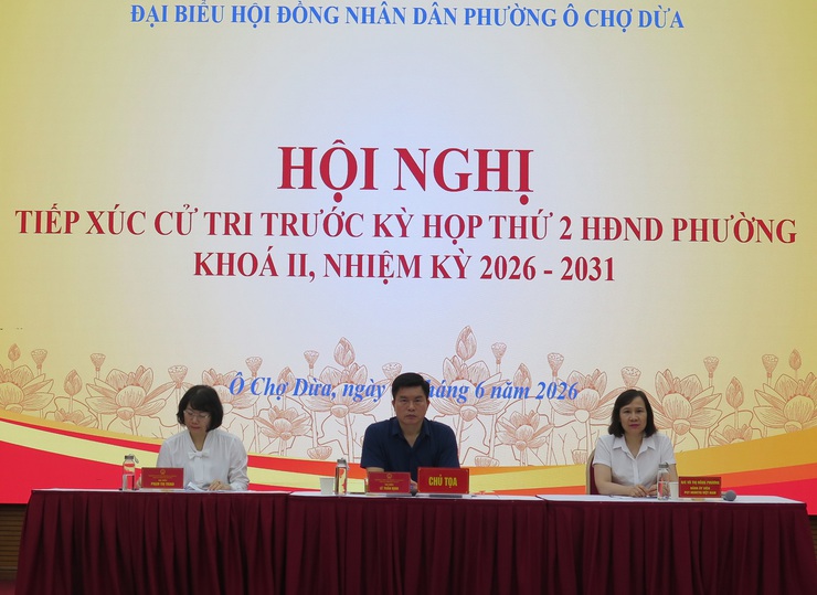 Cử tri phường Ô Chợ Dừa kiến nghị nhiều vấn đề “nóng” về trật tự đô thị- Ảnh 1.
