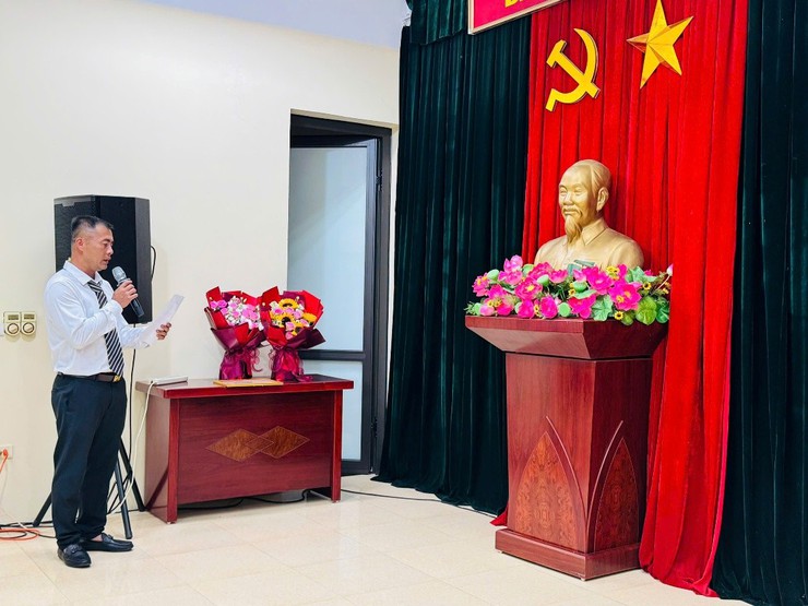 Chi bộ Tổ dân phố Nhật Tảo 1 tổ chức Lễ kết nạp đảng viên mới- Ảnh 3.