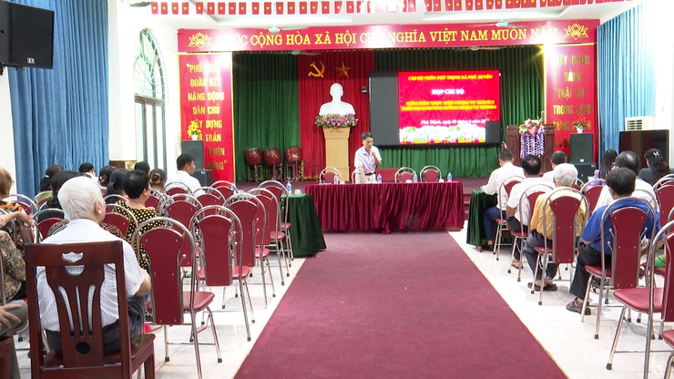Đồng chí Bí thư Đảng ủy xã Phú Xuyên dự sinh hoạt Chi bộ thôn Phú Thịnh- Ảnh 1.