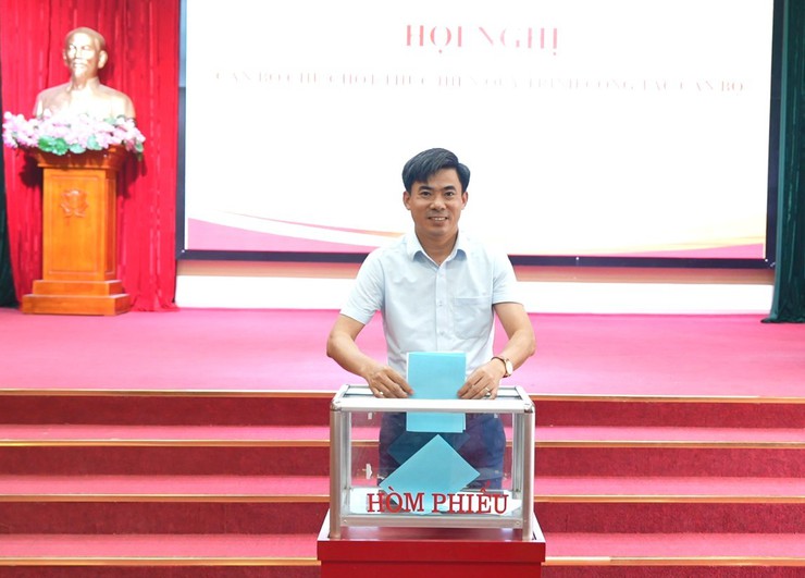 Đảng uỷ xã thực hiện quy trình công tác cán bộ - Ảnh 6.