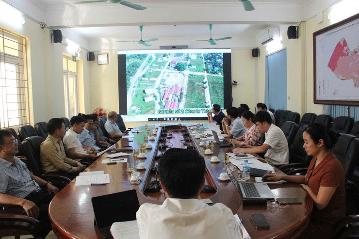 Hòa Lạc quyết liệt giải quyết vướng mắc, thúc đẩy tiến độ các dự án đầu tư hạ tầng. - Ảnh 1.