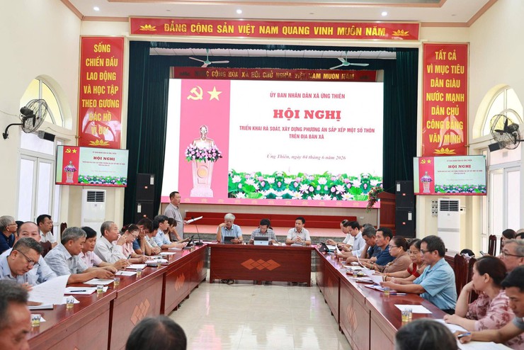 Xã Ứng Thiên triển khai phương án sắp xếp, tổ chức lại và đổi tên mới cho các thôn sáp nhập - Ảnh 1.