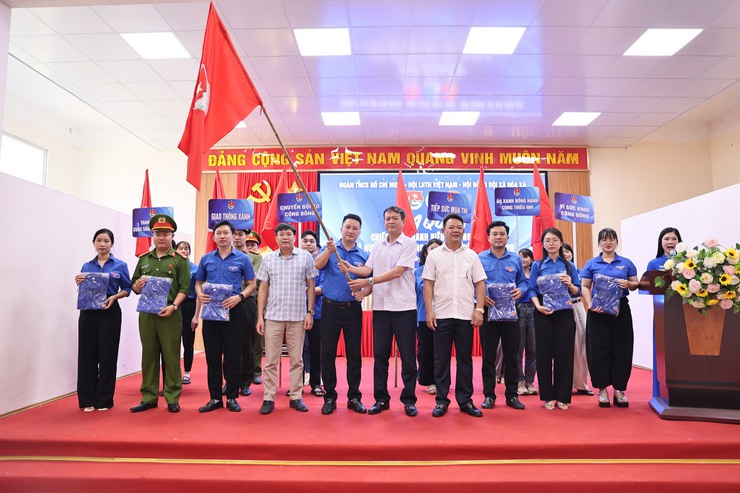 TUỔI TRẺ HOÀ XÁ RA QUÂN CHIẾN DỊCH THANH NIÊN TÌNH NGUYỆN HÈ 2026: XUNG KÍCH, SÁNG TẠO, VÌ CỘNG ĐỒNG- Ảnh 3.