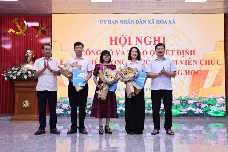 XÃ HÒA XÁ CÔNG BỐ CÁC QUYẾT ĐỊNH ĐIỀU ĐỘNG, BỔ NHIỆM CÁN BỘ QUẢN LÝ TRƯỜNG HỌC- Ảnh 2.