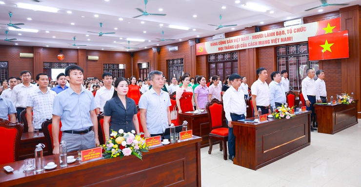 Xã Yên Xuân tổ chức Lễ tuyên dương, khen thưởng học sinh tiêu biểu xuất sắc và học sinh có hoàn cảnh khó khăn vươn lên học giỏi năm học 2025 - 2026- Ảnh 1.