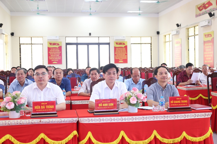 Xã Bất Bạt lấy ý kiến hoàn thiện Đề án sắp xếp thôn trên địa bàn xã.- Ảnh 2.