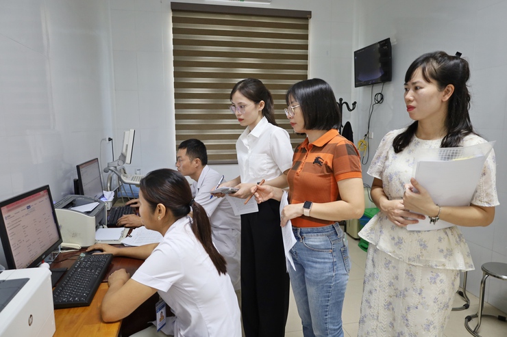 Ban Văn hóa – Xã hội HĐND phường Tùng Thiện giám sát việc thực hiện Nghị quyết số 57-NQ/TW trong lĩnh vực y tế- Ảnh 4.