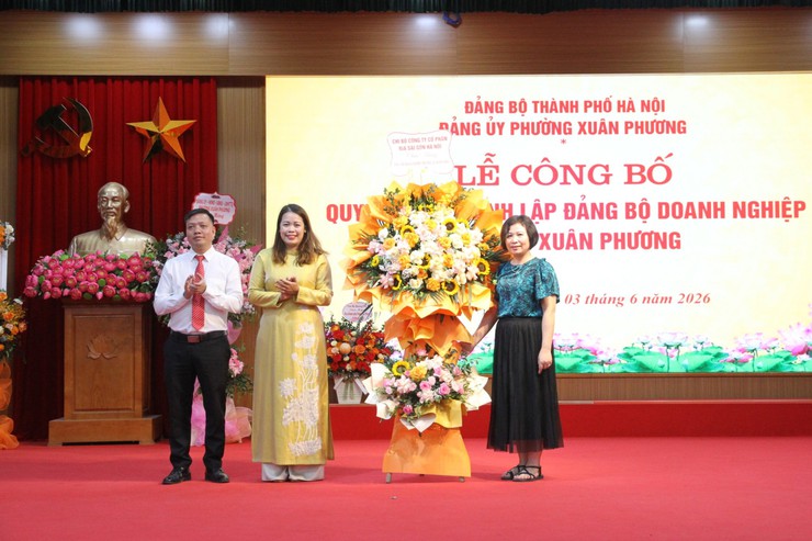 Đảng ủy phường Xuân Phương công bố, ra mắt Đảng bộ Doanh nghiệp phường- Ảnh 5.