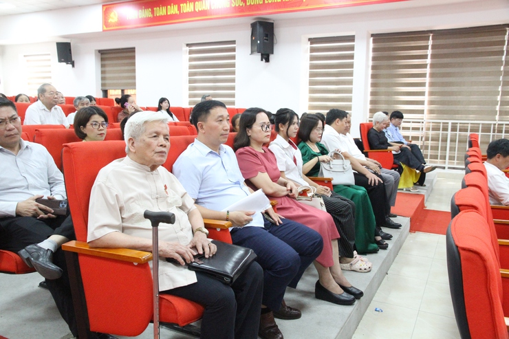 Phường Xuân Phương tổng kết và trao giải Cuộc thi chính luận về bảo vệ nền tảng tư tưởng của Đảng lần thứ Sáu năm 2026- Ảnh 3.