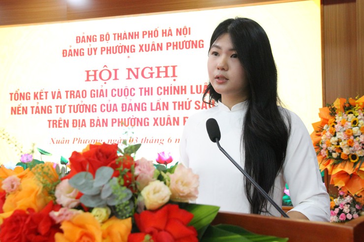 Phường Xuân Phương tổng kết và trao giải Cuộc thi chính luận về bảo vệ nền tảng tư tưởng của Đảng lần thứ Sáu năm 2026- Ảnh 4.