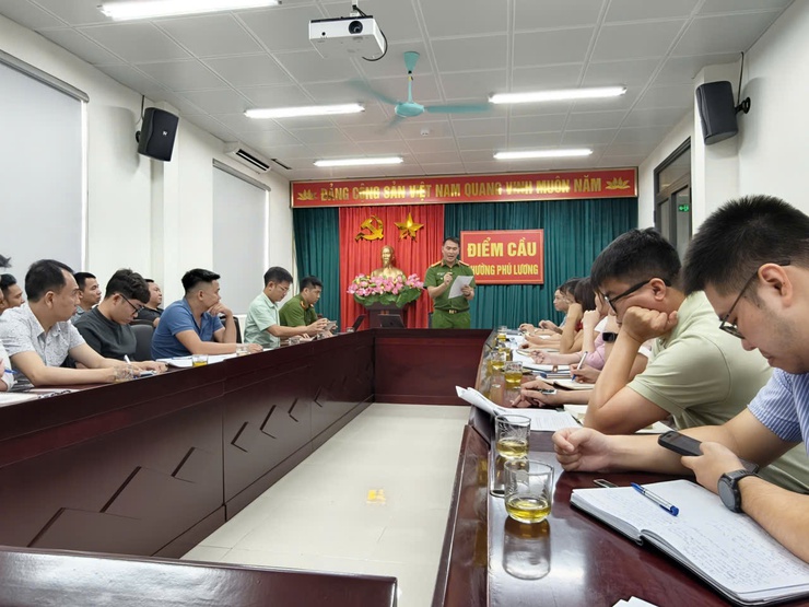Phường Phú Lương: Tập huấn nâng cao hiệu quả phối hợp trong công tác phòng cháy, chữa cháy và cứu nạn, cứu hộ- Ảnh 1.