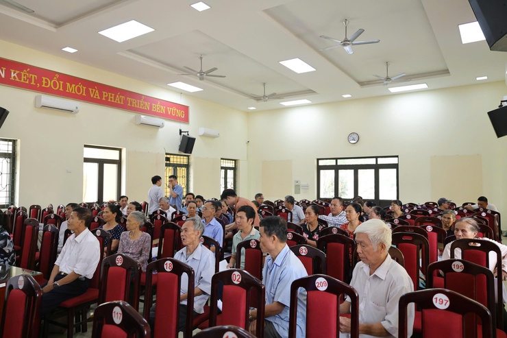 Hội nghị lấy ý kiến cơ quan, tổ chức, cá nhân và cộng đồng dân cư về đồ án: Quy hoạch tổng thể mặt bằng tỷ lệ 1/500 và phương án kiến trúc dự án: Xây dựng trường THPT- Ảnh 12.