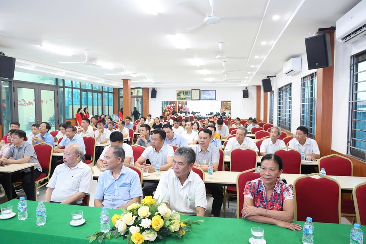 KHAI TRƯƠNG BỂ BƠI BỐN MÙA NGÔ QUYỀN: CHUNG TAY PHỔ CẬP KỸ NĂNG BƠI LỘI, PHÒNG CHỐNG ĐUỐI NƯỚC- Ảnh 4.