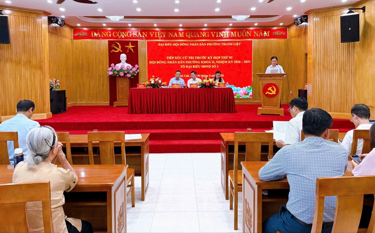 Bí thư Đảng ủy, Chủ tịch HĐND phường Nguyễn Minh Tuân tiếp xúc cử tri trước kỳ họp thứ 2 HĐND phường khóa II- Ảnh 1.