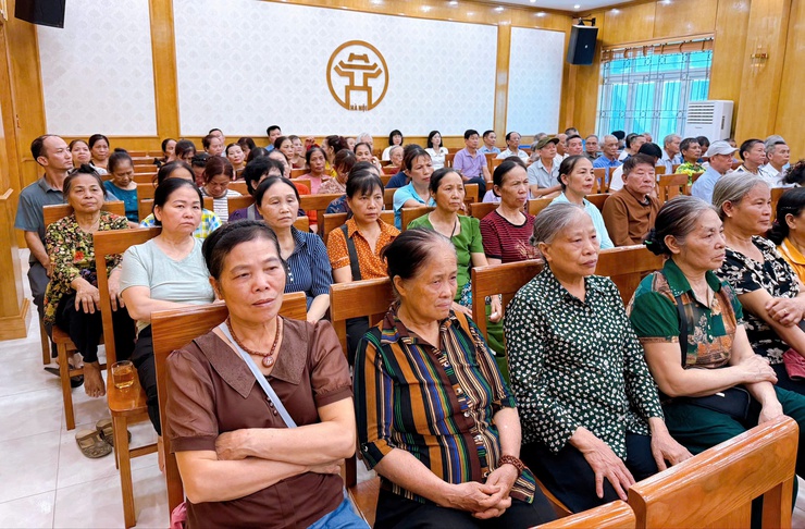 Bí thư Đảng ủy, Chủ tịch HĐND phường Nguyễn Minh Tuân tiếp xúc cử tri trước kỳ họp thứ 2 HĐND phường khóa II- Ảnh 3.
