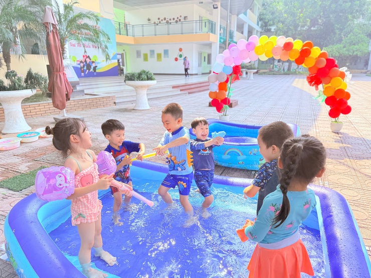 Ngày hè rực rỡ – Sân chơi trải nghiệm đầy sắc màu của các bé- Ảnh 14.