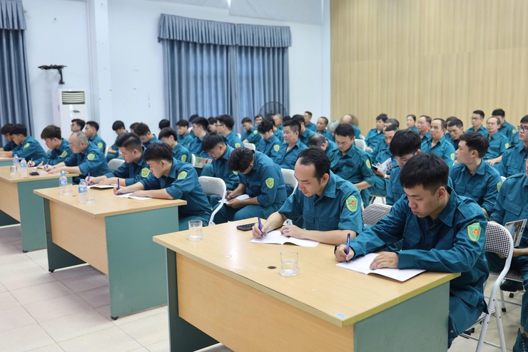 84 học viên tham gia huấn luyện dân quân cơ động năm 2026- Ảnh 4.