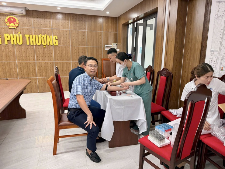 Phường Phú Thượng tổ chức khám sức khỏe định kỳ cho cán bộ, công chức, viên chức và người lao động năm 2026- Ảnh 1.