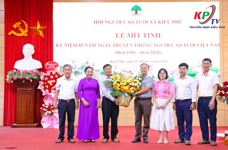 XÃ KIỀU PHÚ: TỔ CHỨC HỘI NGHỊ CÔNG BỐ QUYẾT ĐỊNH CHUYỂN GIAO HỘI NGƯỜI CAO TUỔI – HỘI CHỮ THẬP ĐỎ VÀ MÍT TINH KỶ NIỆM 85 NĂM NGÀY TRUYỀN THỐNG NGƯỜI CAO TUỔI VIỆT NAM- Ảnh 3.
