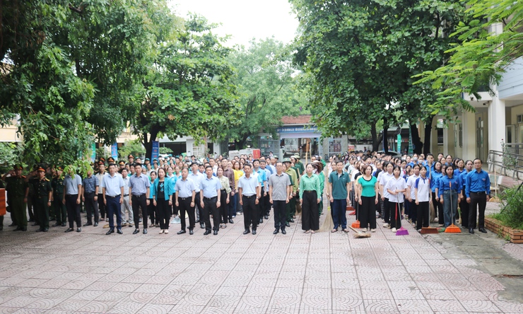 QUỐC OAI RA QUÂN TỔNG VỆ SINH MÔI TRƯỜNG HƯỞNG ỨNG NGÀY MÔI TRƯỜNG THẾ GIỚI NĂM 2026- Ảnh 1.