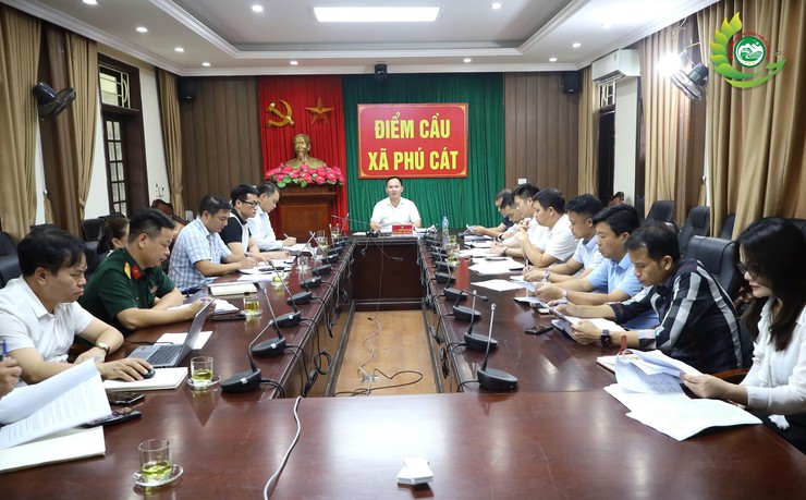 UBND xã Phú Cát tổ chức hội nghị xem xét các báo cáo, tờ trình trình kỳ họp thứ Ba HĐND xã khóa XXI- Ảnh 1.