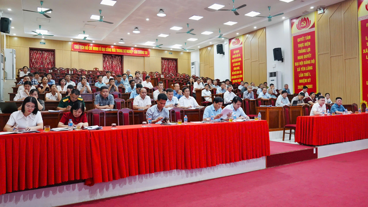 BAN THƯỜNG VỤ ĐẢNG ỦY XÃ LÀM VIỆC VỚI CÁC CHI BỘ THÔN VỀ CÔNG TÁC CHUẨN BỊ SÁP NHẬP, ĐỔI TÊN THÔN- Ảnh 1.