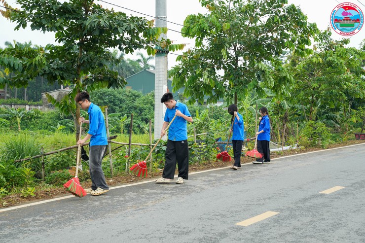 XÃ HƯNG ĐẠO PHÁT ĐỘNG PHONG TRÀO “TOÀN DÂN CHUNG TAY BẢO VỆ MÔI TRƯỜNG VÌ THỦ ĐÔ XANH – SẠCH – ĐẸP” VÀ HƯỞNG ỨNG NGÀY MÔI TRƯỜNG THẾ GIỚI 05/6- Ảnh 7.
