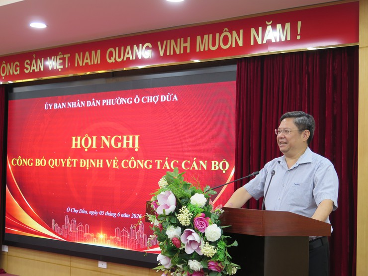 Công bố các Quyết định về công tác cán bộ tại Phường Ô Chợ Dừa- Ảnh 3.