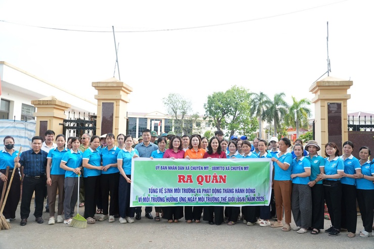 Chuyên Mỹ tổ chức Lễ phát động phong trào “Toàn dân chung tay bảo vệ môi trường, vì Thủ đô xanh - sạch - đẹp”- Ảnh 4.