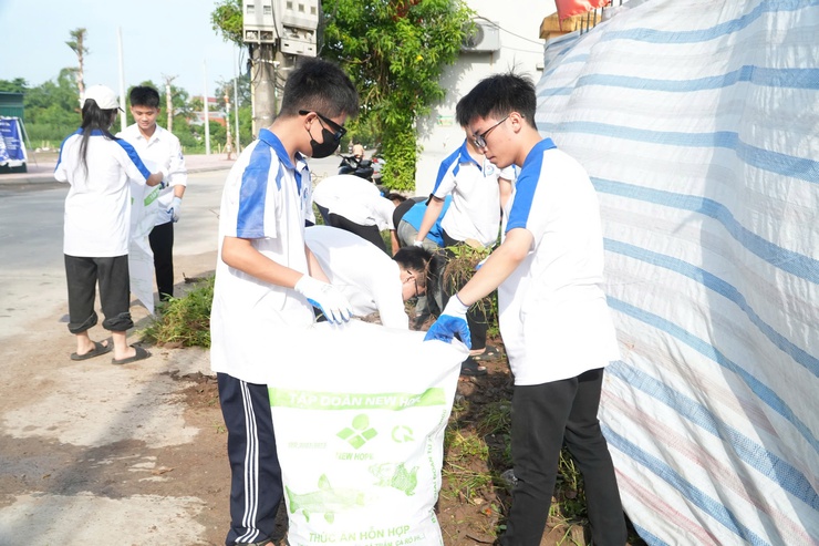Chuyên Mỹ tổ chức Lễ phát động phong trào “Toàn dân chung tay bảo vệ môi trường, vì Thủ đô xanh - sạch - đẹp”- Ảnh 8.