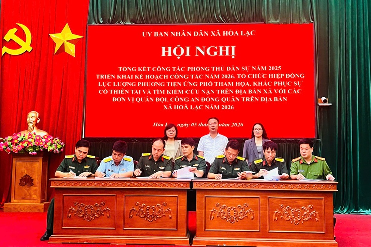 Hòa Lạc tổ chức Hội nghị tổng kết công tác Phòng thủ dân sự năm 2025, triển khai nhiệm vụ năm 2026.- Ảnh 2.
