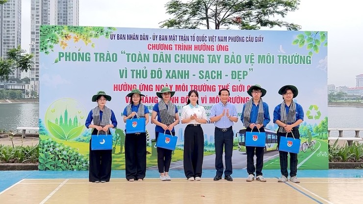 Hưởng ứng Ngày Môi trường Thế giới 2026: Phường Cầu Giấy hành động vì môi trường xanh và thích ứng biến đổi khí hậu - Ảnh 5.
