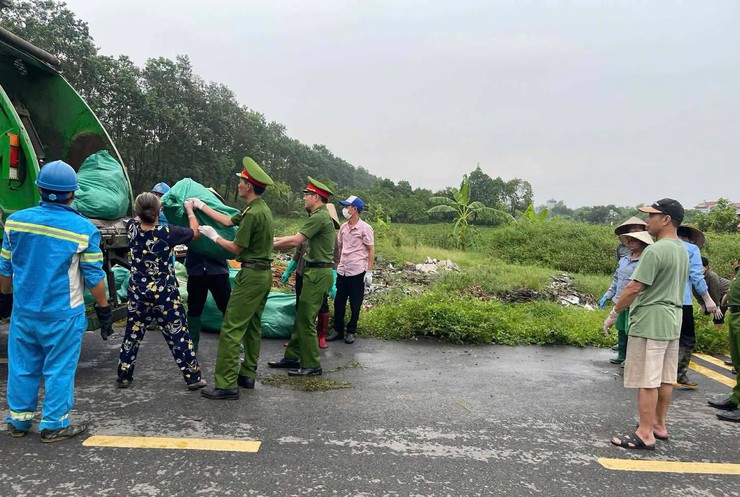 Xã Nội Bài ra quân hưởng ứng Phong trào thi đua “Toàn dân chung tay bảo vệ môi trường vì Thủ đô xanh - sạch - đẹp”, ngày môi trường thế giới và tháng hành động vì môi trường 
- Ảnh 9.