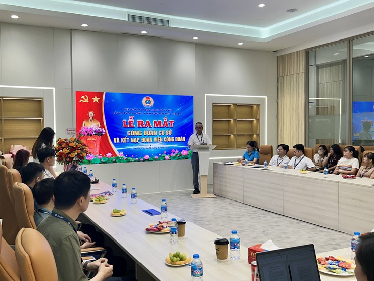 Công đoàn xã Phú Xuyên kết nạp 144 đoàn viên tại Khu công nghiệp Hanssip- Ảnh 2.