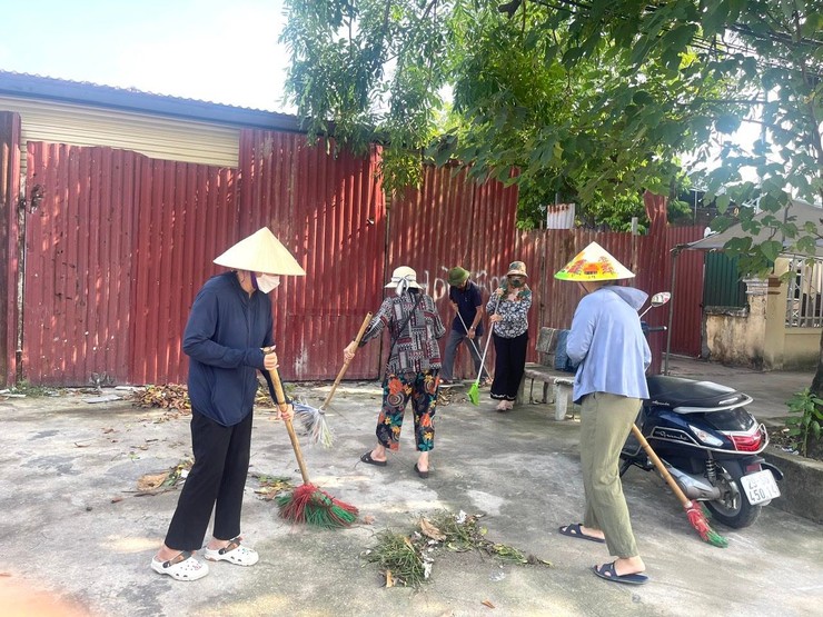 Xã Nội Bài ra quân hưởng ứng Phong trào thi đua “Toàn dân chung tay bảo vệ môi trường vì Thủ đô xanh - sạch - đẹp”, ngày môi trường thế giới và tháng hành động vì môi trường 
- Ảnh 11.