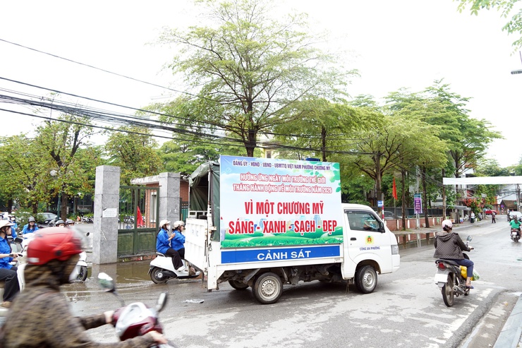 Phường Chương Mỹ tuyên truyền lưu động hưởng ứng Ngày Môi trường thế giới (5/6), Tháng hành động vì môi trường năm 2026 - Ảnh 4.