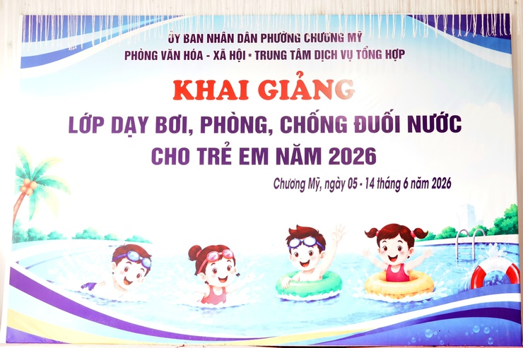 Chương Mỹ khai giảng lớp dạy bơi phòng, chống đuối nước cho trẻ em năm 2026- Ảnh 1.