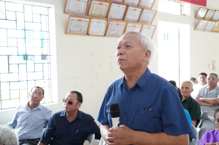 Phó Bí thư Thường trực Đảng ủy phường Chương Mỹ -  Vũ Ngọc Hòa cùng Tổ đại biểu số 2 HĐND phường tiếp xúc cử tri trước kỳ họp thường lệ giữa năm 2026- Ảnh 5.