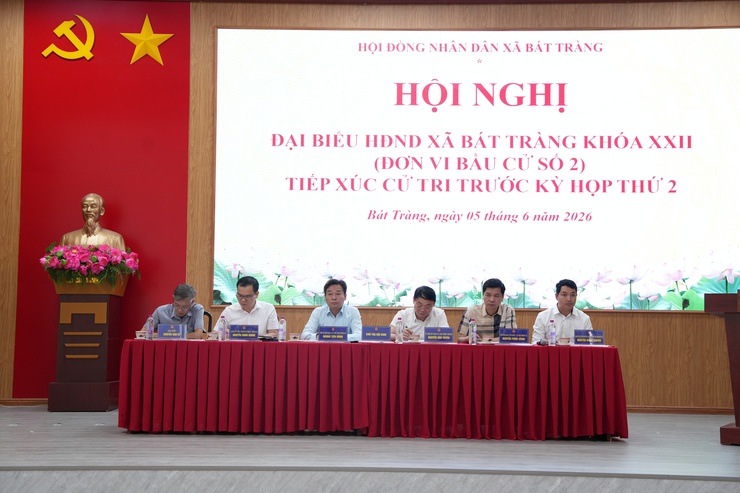Các tổ đại biểu HĐND xã Bát Tràng tiếp xúc cử tri trước Kỳ họp thứ hai HĐND xã nhiệm kỳ 2026-2031- Ảnh 3.