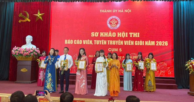 Đảng uỷ Phường Phúc Lợi đạt giải Ba Hội thi Báo cáo viên, Tuyên truyền viên giỏi thành phố năm 2026 - Vòng sơ khảo cụm thi đua số 5- Ảnh 2.