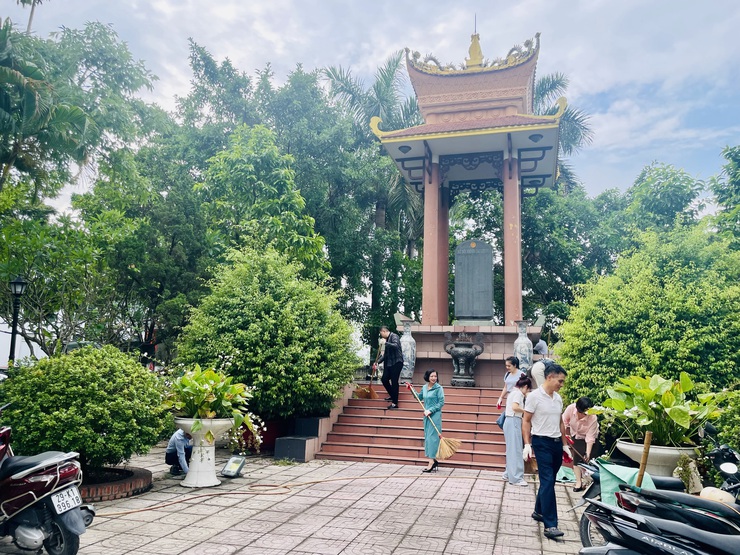 Phường Long Biên ra quân hưởng ứng Ngày Môi trường thế giới, Tháng hành động vì môi trường năm 2026- Ảnh 3.
