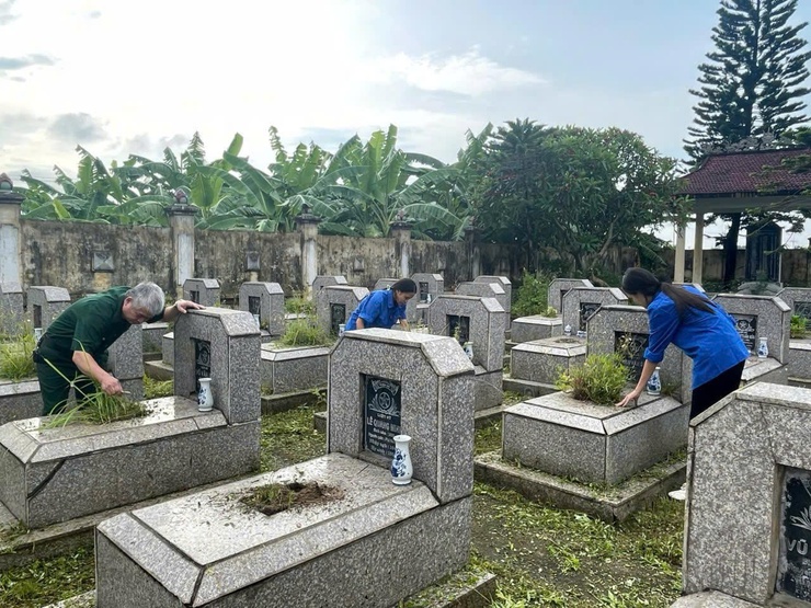 Xã Hòa Phú phát động phong trào “Toàn dân chung tay bảo vệ môi trường, vì Thủ đô Xanh – Sạch – Đẹp”- Ảnh 14.